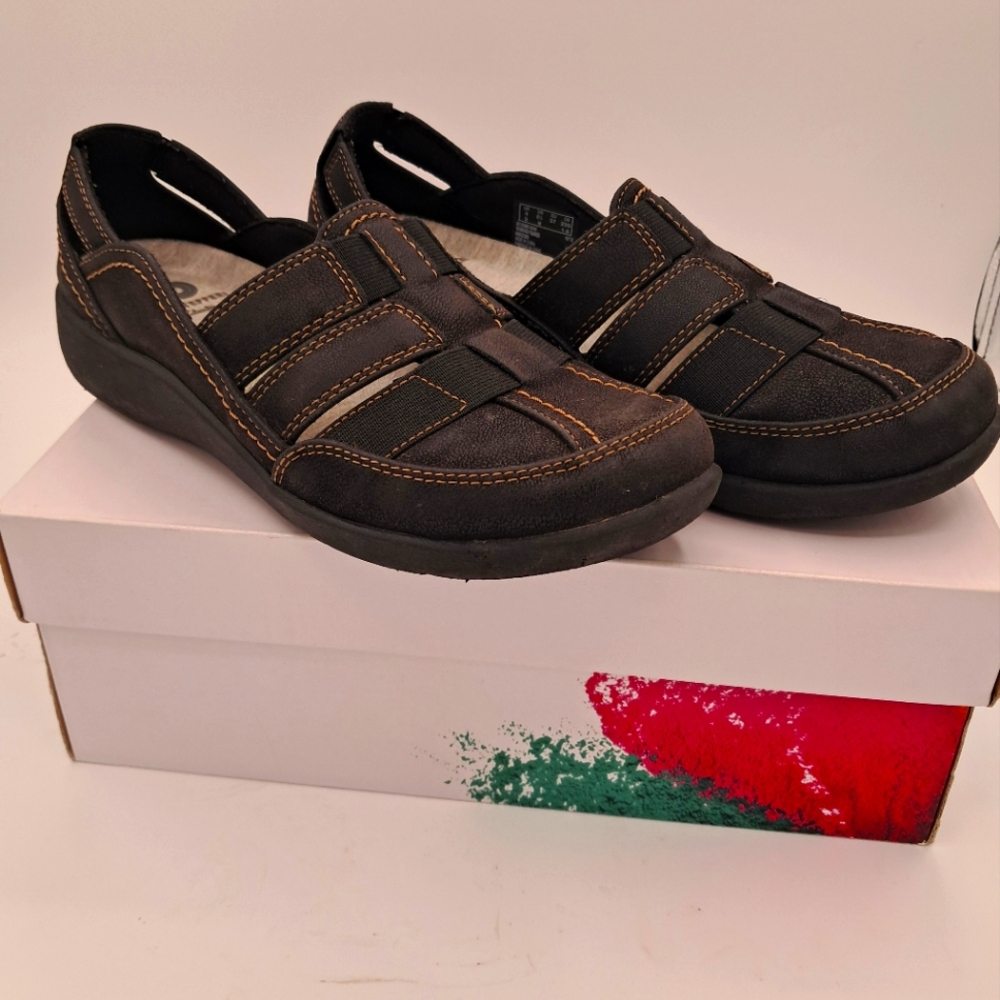 Clarke Cloud Stepper Shoes Size 6.5
